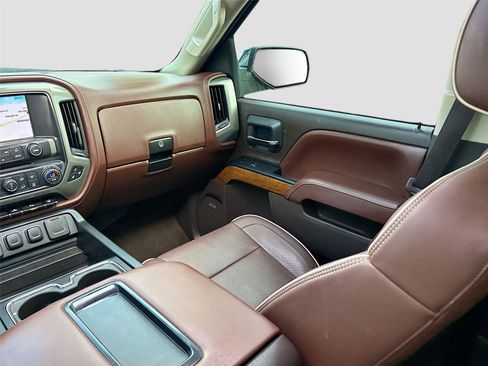 Used 2015 Chevrolet Silverado 1500 High Country w/ High Country Premium Package AWD/4WD image 25