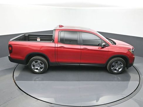 Used 2025 Honda Ridgeline TrailSport image 18