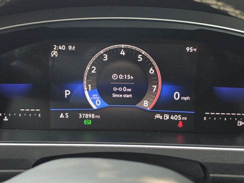 Used 2024 Volkswagen Tiguan SE AWD/4WD image 29