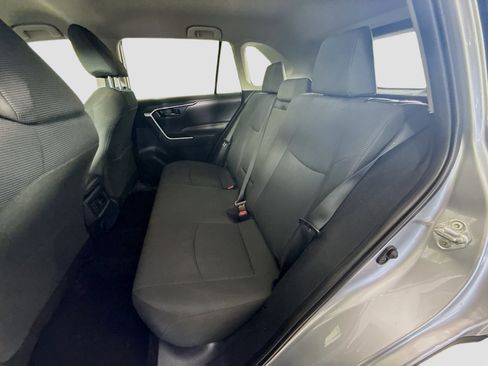 Used 2022 Toyota RAV4 LE FWD image 24