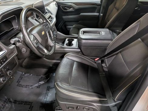 Used 2023 Chevrolet Suburban Premier AWD/4WD image 12