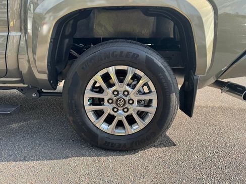 Used 2026 Toyota Tacoma Limited AWD/4WD image 9