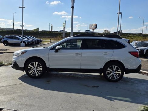 Used 2019 Subaru Outback 2.5i Limited image 6
