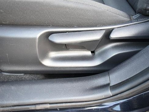 Used 2023 Toyota Corolla LE image 11