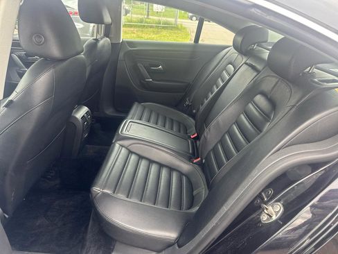 Used 2012 Volkswagen CC Lux Limited FWD image 11