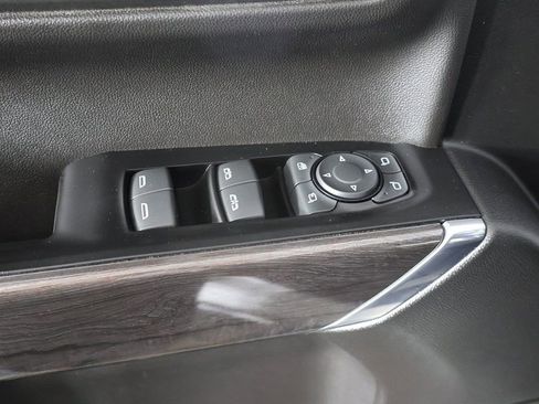 Used 2019 Chevrolet Silverado 1500 LTZ w/ LTZ Convenience Package AWD/4WD image 32