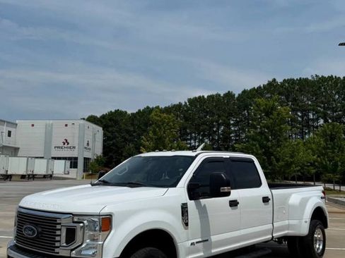Used 2020 Ford F350 XLT AWD/4WD image 3