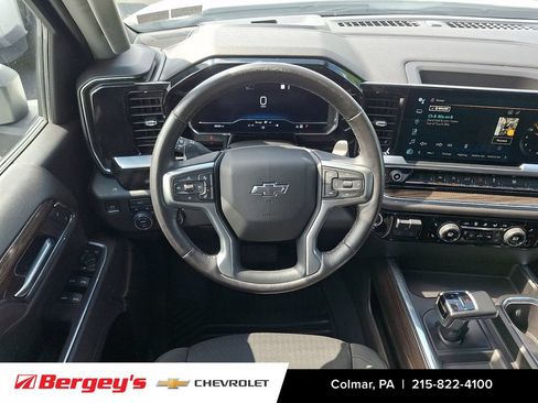 Used 2023 Chevrolet Silverado 1500 RST AWD/4WD image 14