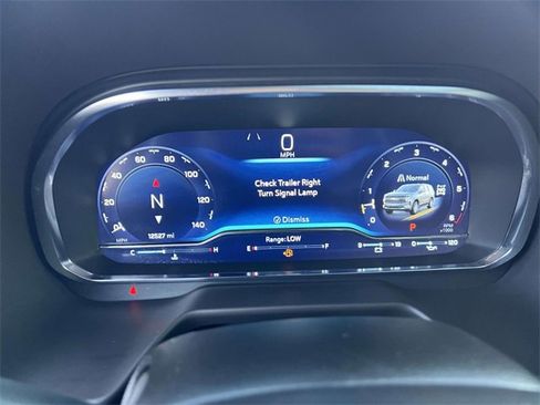 Certified 2024 Chevrolet Suburban Premier w/ Premium Package image 31