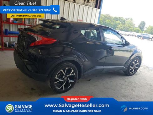 Used 2019 Toyota C-HR XLE FWD image 4