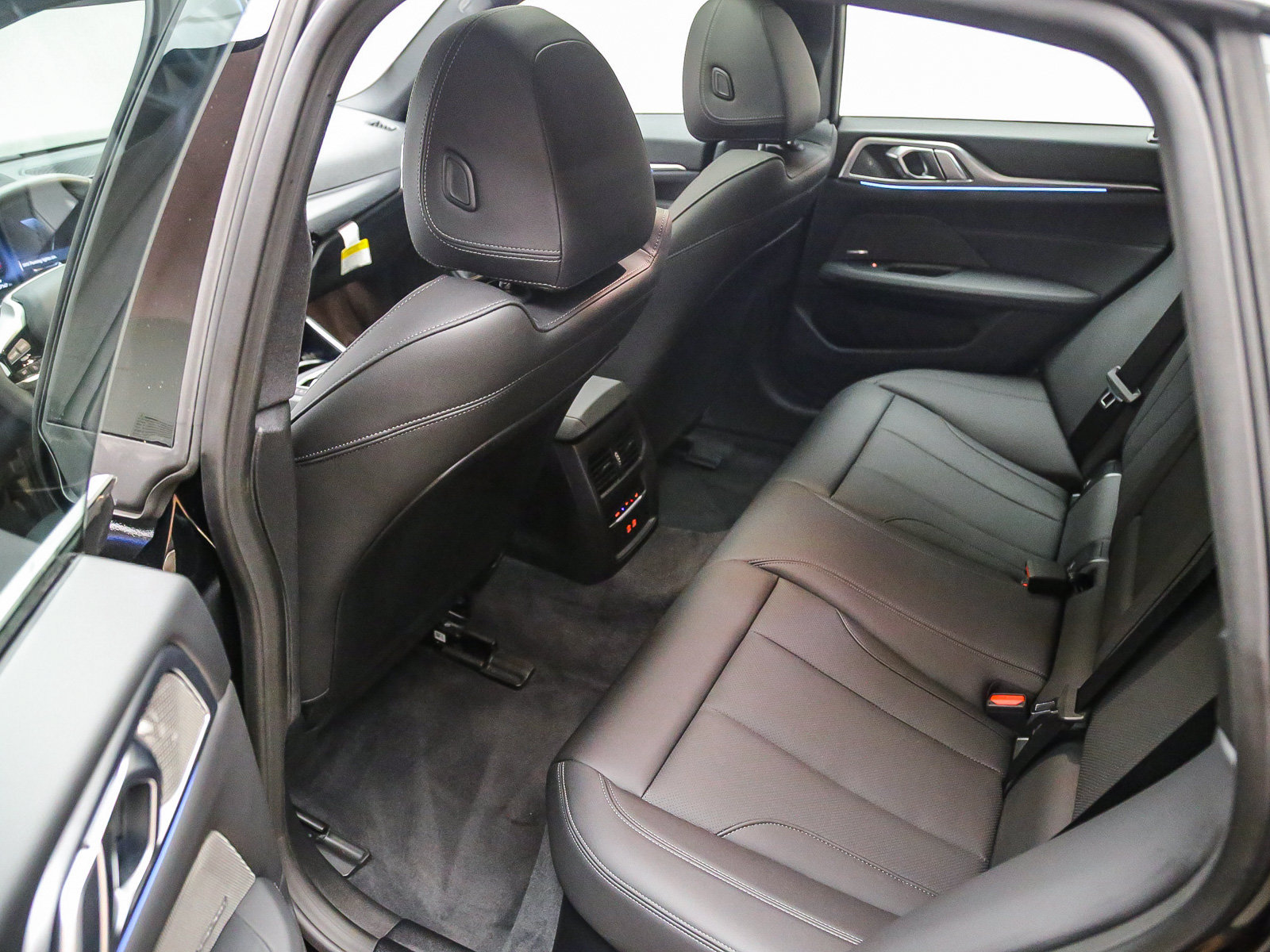 Used 2026 BMW i4 eDrive40 w/ Premium Package RWD image 20