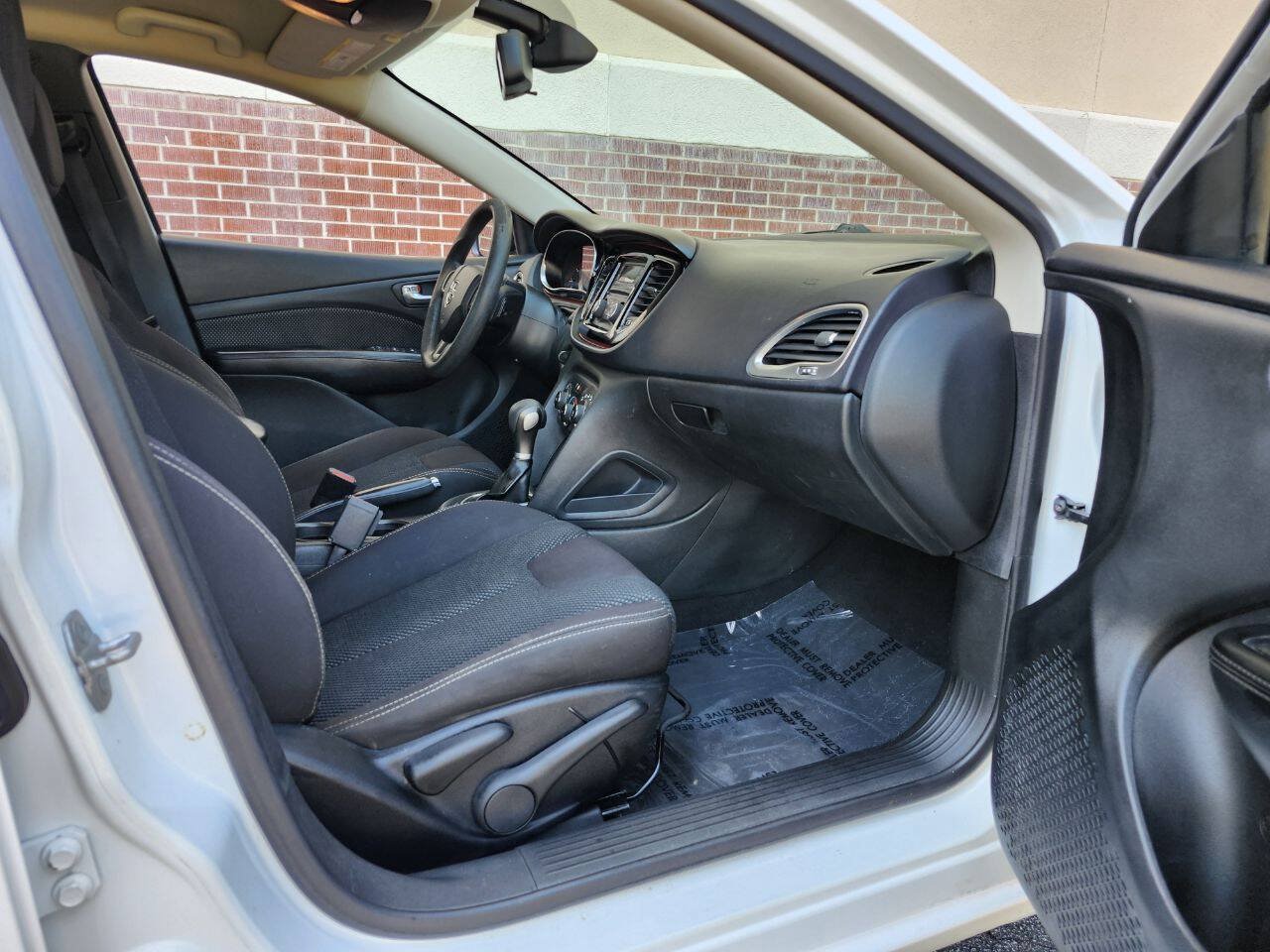 Used 2015 Dodge Dart SXT FWD image 6