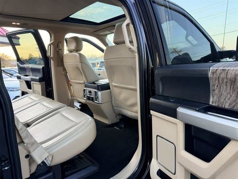 Used 2017 Ford F250 Lariat w/ Lariat Ultimate Package AWD/4WD image 20