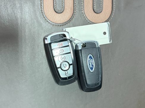 Used 2023 Ford Expedition Max King Ranch AWD/4WD image 43