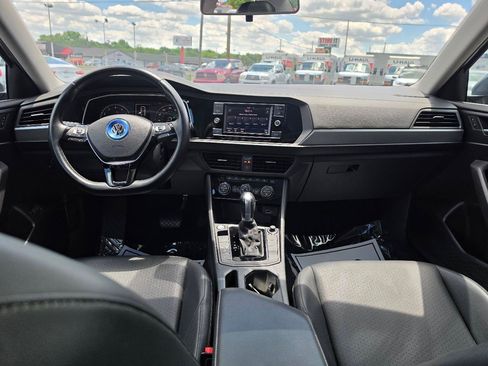 Used 2019 Volkswagen Jetta SE FWD image 37