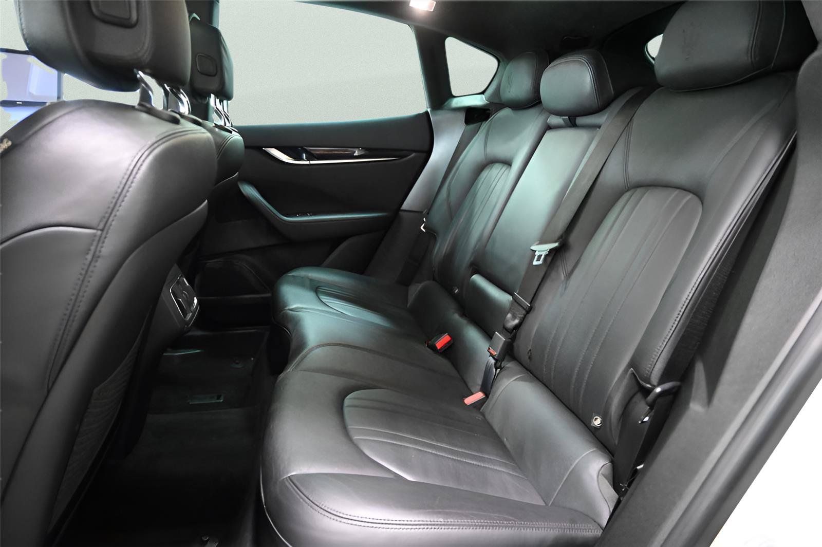 Used 2019 Maserati Levante AWD/4WD image 14