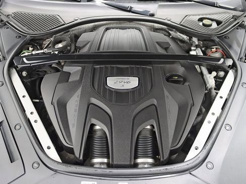 Used 2017 Porsche Panamera 4S image 43