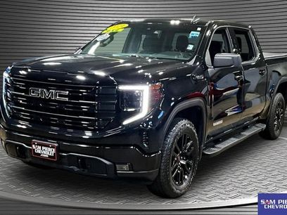 Certified 2024 GMC Sierra 1500 Elevation w/ LPO, Elevation Black Package