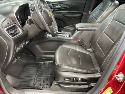 Used 2018 Chevrolet Equinox Premier FWD image 30