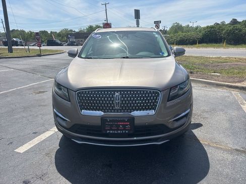 Used 2019 Lincoln MKC Reserve w/ MKC Technology Package FWD image 8