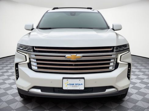Used 2022 Chevrolet Suburban High Country w/ Premium Package 2 RWD image 6