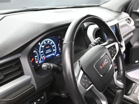 Used 2022 GMC Acadia SLT w/ Technology Package image 11