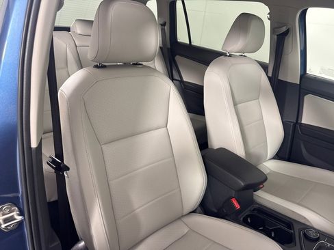 Used 2020 Volkswagen Tiguan SE w/ Panoramic Sunroof Package image 28