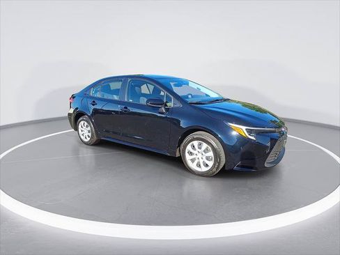 Certified 2024 Toyota Corolla LE FWD image 3