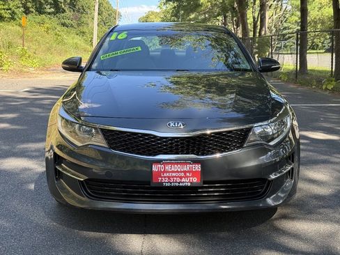 Used 2016 Kia Optima LX FWD image 2