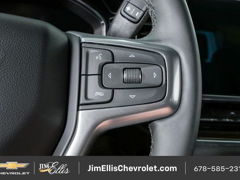 Used 2023 Chevrolet Silverado 1500 LT AWD/4WD image 10