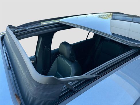 Used 2022 Volkswagen Tiguan SE R-Line image 21