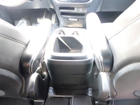 Used 2026 Chrysler Pacifica Select FWD image 22