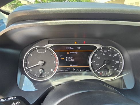 Used 2024 Nissan Rogue S AWD/4WD image 21