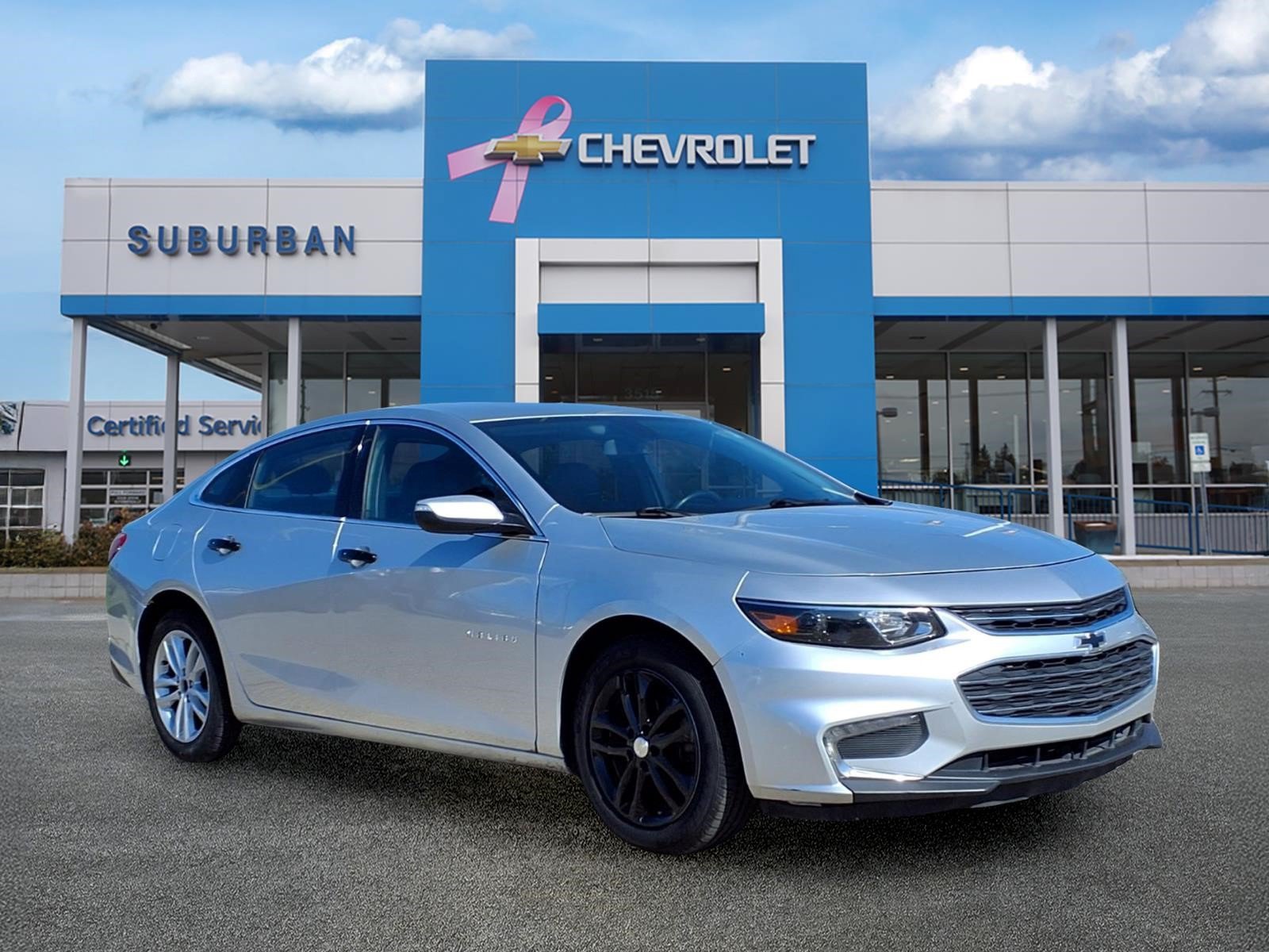 Used 2017 Chevrolet Malibu LT w/ Leather Package FWD image 3