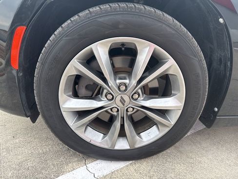 Used 2020 Dodge Charger SXT image 9