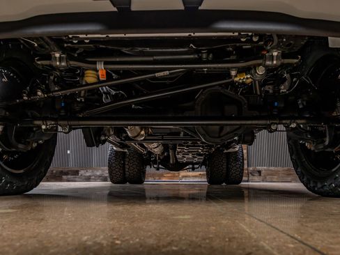 Used 2026 Ford F450 Platinum w/ FX4 Off-Road Package image 15