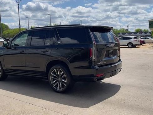 Used 2021 Cadillac Escalade Sport Platinum AWD/4WD image 6