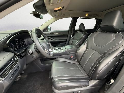 Certified 2024 INFINITI QX60 Luxe w/ Cargo Package AWD/4WD image 11