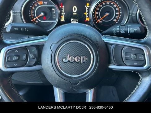 Used 2021 Jeep Wrangler Unlimited Sahara image 24