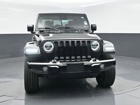 Used 2022 Jeep Gladiator Overland AWD/4WD image 3