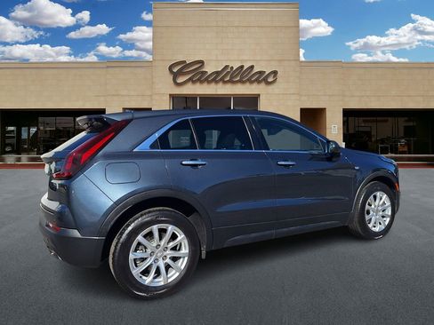 Used 2019 Cadillac XT4 Luxury image 3