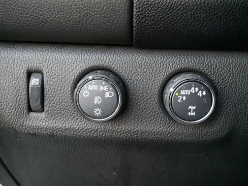 Used 2021 GMC Canyon Denali image 27