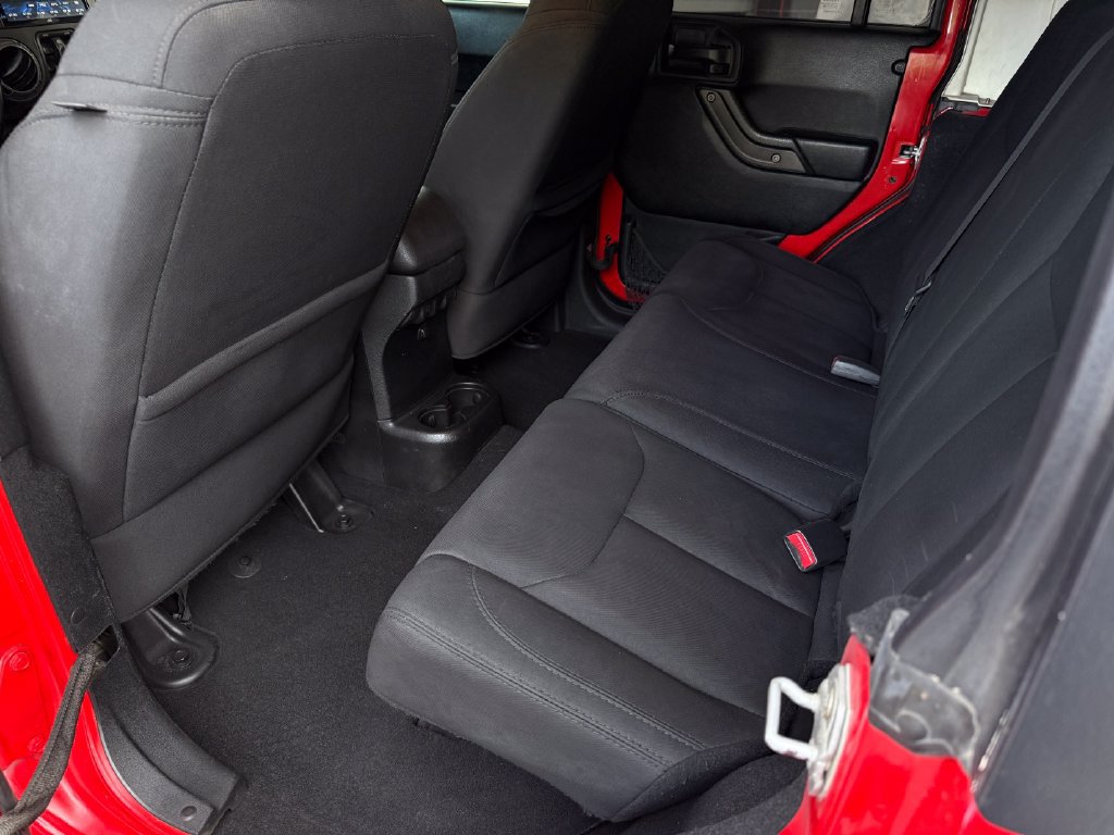 Used 2018 Jeep Wrangler Unlimited Sport S AWD/4WD image 32