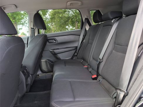 Used 2024 Nissan Rogue S AWD/4WD image 36