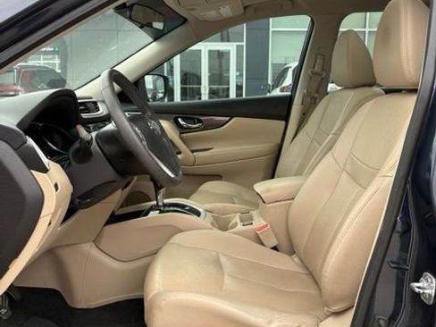 Used 2016 Nissan Rogue FWD image 5
