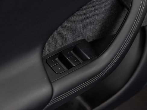 Used 2022 Tesla Model S image 47