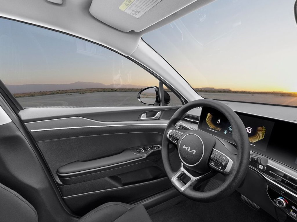 New 2026 Kia K5 LXS FWD image 15