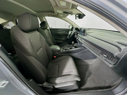 Used 2025 Honda Accord SE image 29