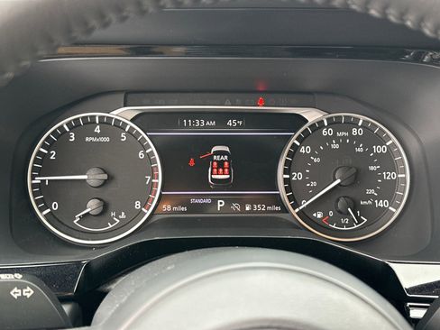 New 2025 Nissan Pathfinder SV w/ SV Premium Package image 30