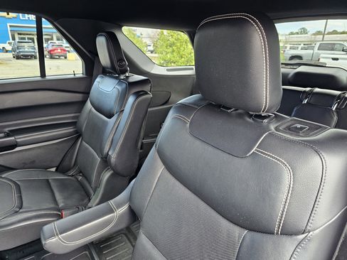 Used 2020 Ford Explorer ST w/ Premium Technology Package image 33